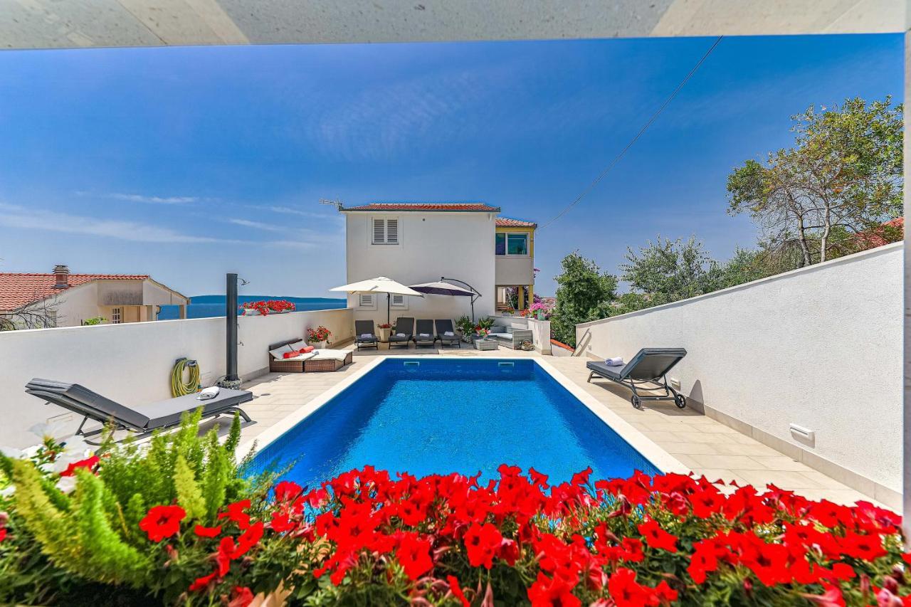 Apartments Villa Nea Leona トロギール エクステリア 写真