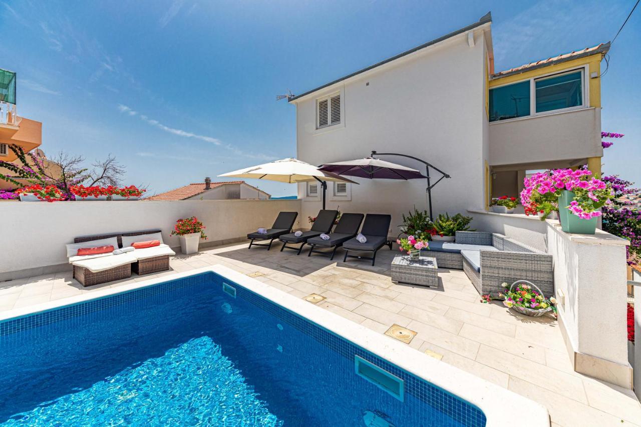 Apartments Villa Nea Leona トロギール エクステリア 写真