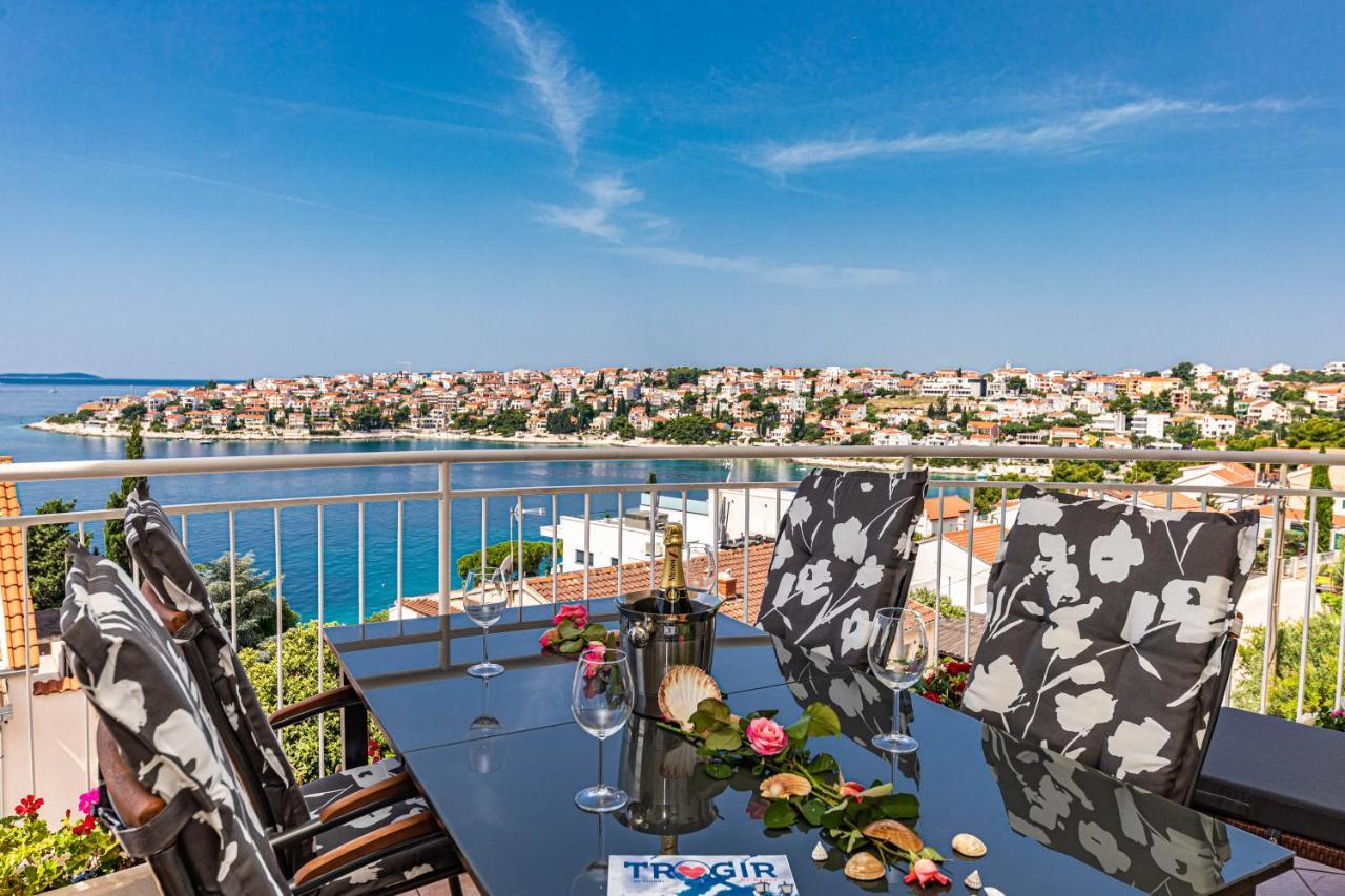 Apartments Villa Nea Leona トロギール エクステリア 写真