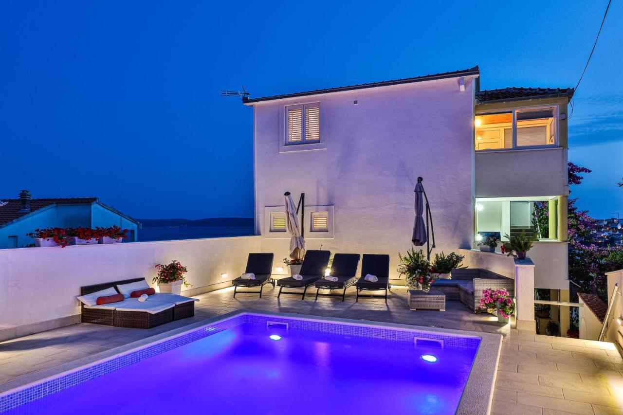 Apartments Villa Nea Leona トロギール エクステリア 写真