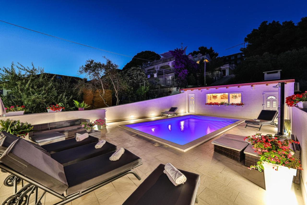 Apartments Villa Nea Leona トロギール エクステリア 写真