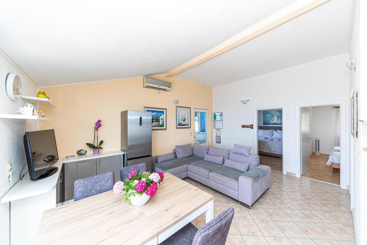 Apartments Villa Nea Leona トロギール エクステリア 写真